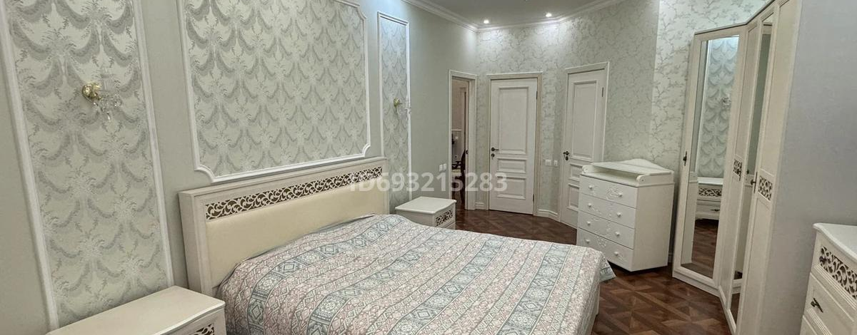 3-комнатная квартира, 129 м², 2/9 этаж, Достык 10 — район Керуена