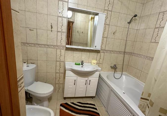 2-комнатная квартира, 67.5 м², 6/12 этаж, Кубрина 20/1