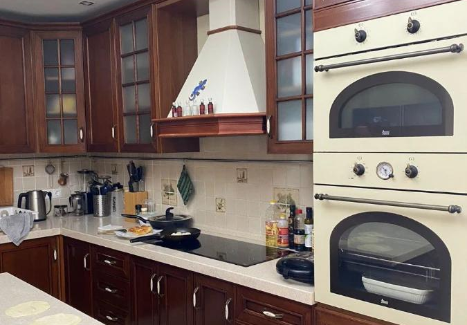 4-комнатная квартира, 204 м², 3/4 этаж, Кабанбай Батыра 13