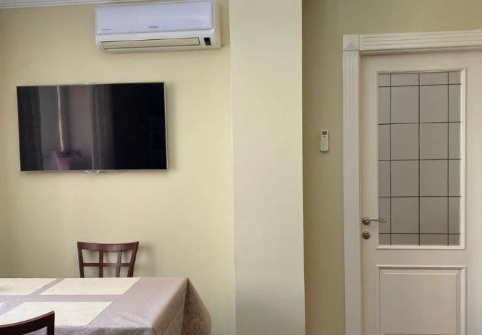 4-комнатная квартира, 204 м², 3/4 этаж, Кабанбай Батыра 13