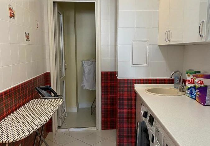 4-комнатная квартира, 204 м², 3/4 этаж, Кабанбай Батыра 13