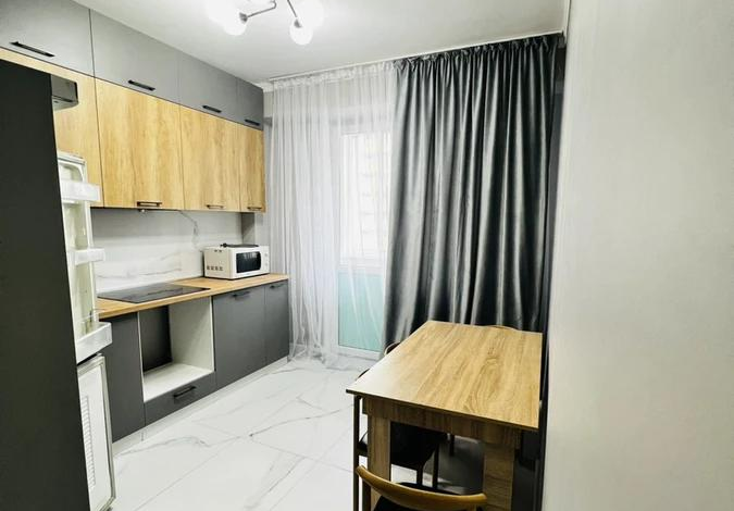 1-комнатная квартира · 46 м² · 8/13 этаж, Есенова 160/3