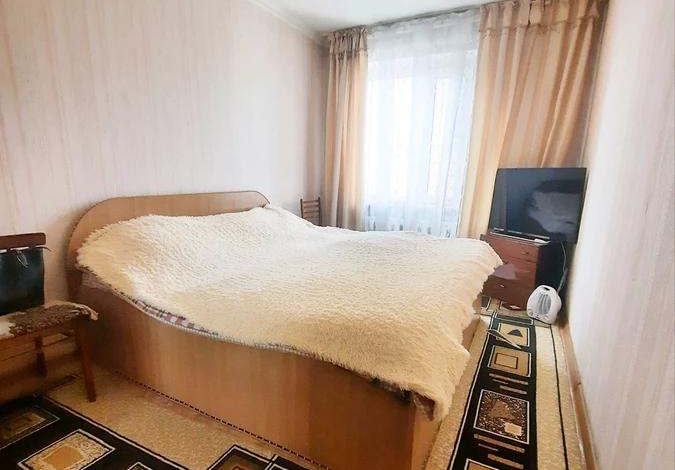 3-комнатная квартира, 60 м², 2/5 этаж, Петрова 12