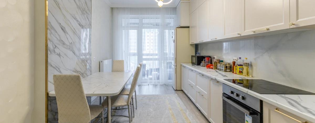 3-комнатная квартира, 105 м², 3/16 этаж, Сарайшык 8