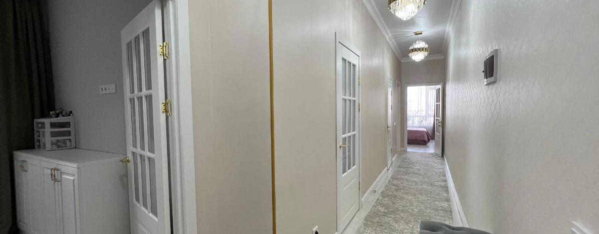 4-комнатная квартира, 82 м², 7/9 этаж, Серкебаева 31