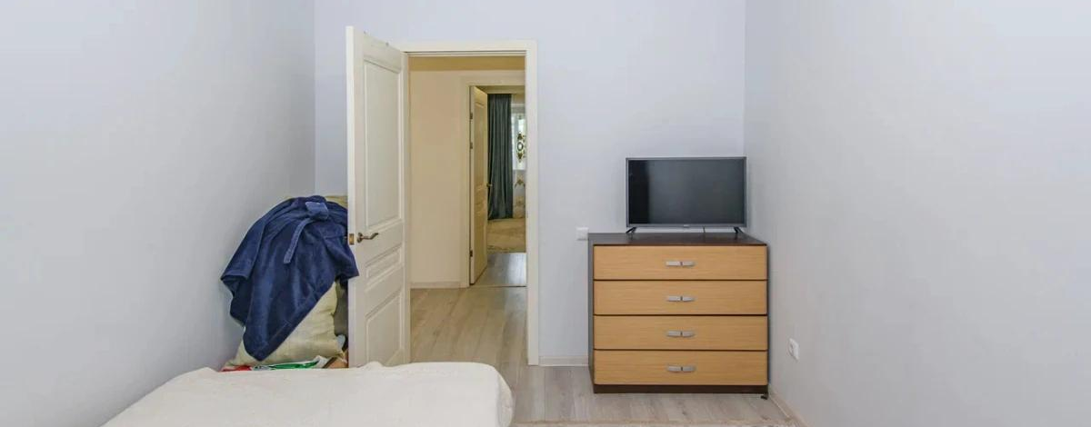 3-комнатная квартира, 64.6 м², 1/9 этаж, Кажымукана 6/1