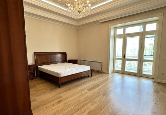 5-комнатная квартира, 280 м², 2/6 этаж, Алихан Бокейхан 14, 14а, 14б, 14в