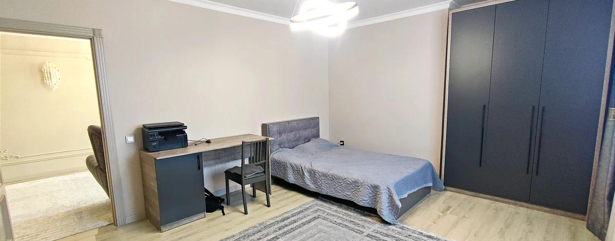 5-комнатная квартира · 170.9 м² · 14/15 этаж, Масанчи 98а — Абая