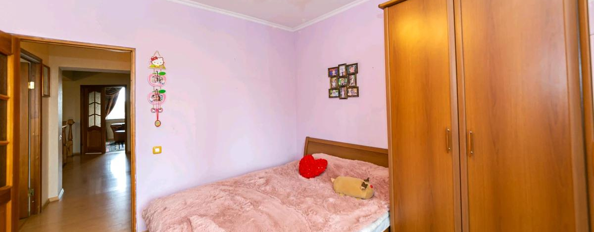 4-комнатная квартира, 166.6 м², 5 этаж, Кравцова 2