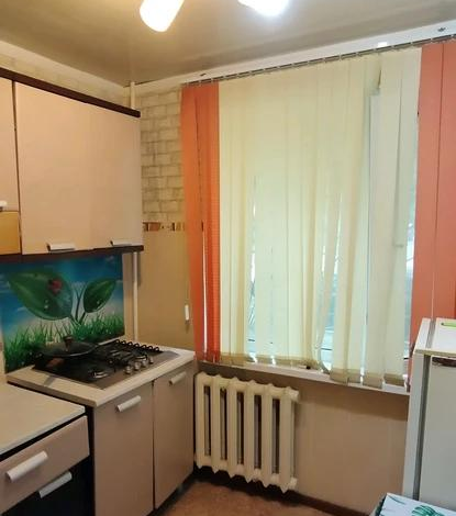 2-комнатная квартира · 45 м² · 1/5 этаж, Салтанат 9