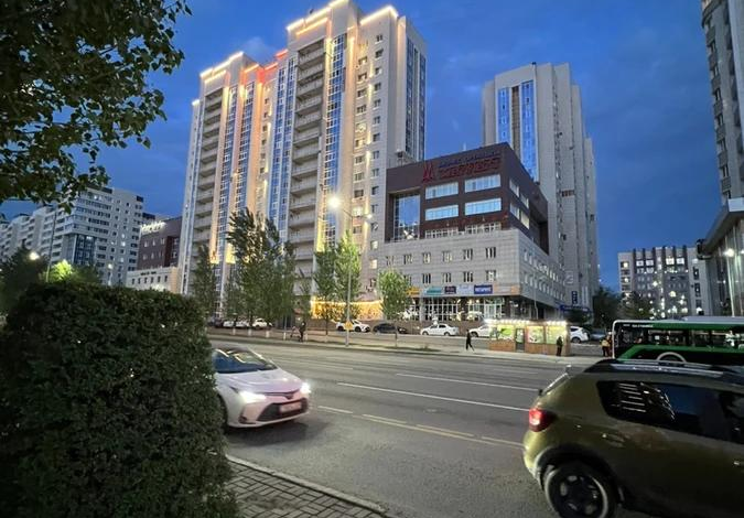 3-комнатная квартира, 93 м², 9/16 этаж, Б. Момышулы 12