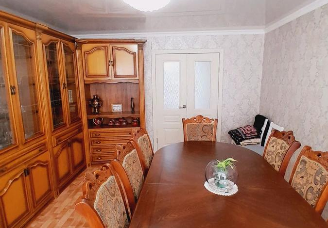 4-комнатная квартира · 97 м² · 4/4 этаж, Ермака 13/1 — Обл.больница