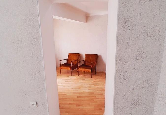 4-комнатная квартира · 97 м² · 4/4 этаж, Ермака 13/1 — Обл.больница