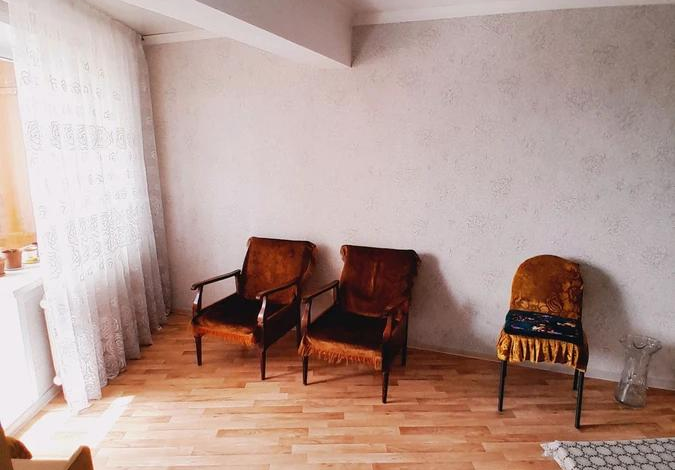 4-комнатная квартира · 97 м² · 4/4 этаж, Ермака 13/1 — Обл.больница