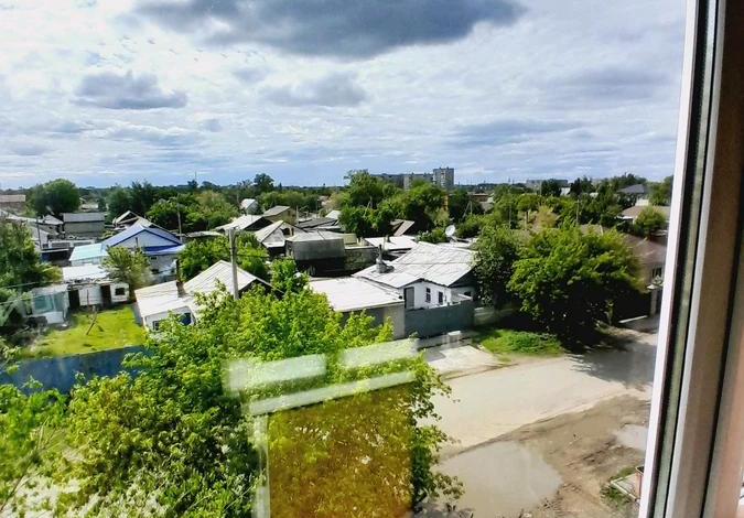 4-комнатная квартира · 97 м² · 4/4 этаж, Ермака 13/1 — Обл.больница