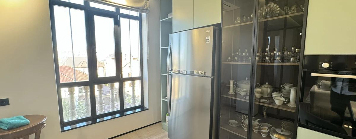 4-комнатная квартира, 176.1 м², 3/6 этаж, Кыз Жибек 38