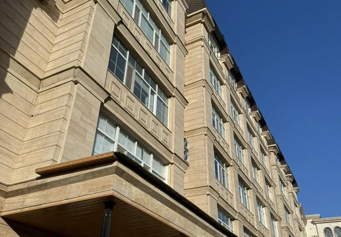 4-комнатная квартира, 176.1 м², 3/6 этаж, Кыз Жибек 38