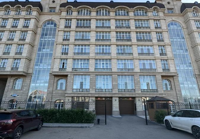 4-комнатная квартира, 176.1 м², 3/6 этаж, Кыз Жибек 38