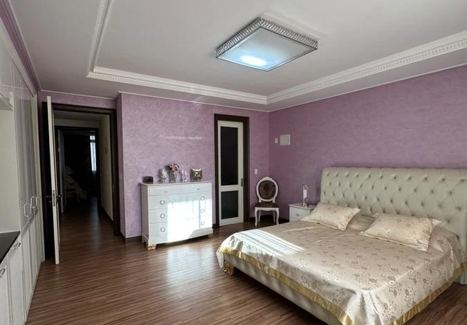 4-комнатная квартира, 170 м², 8/26 этаж, Кошкарбаева 10 — Тауелсиздик