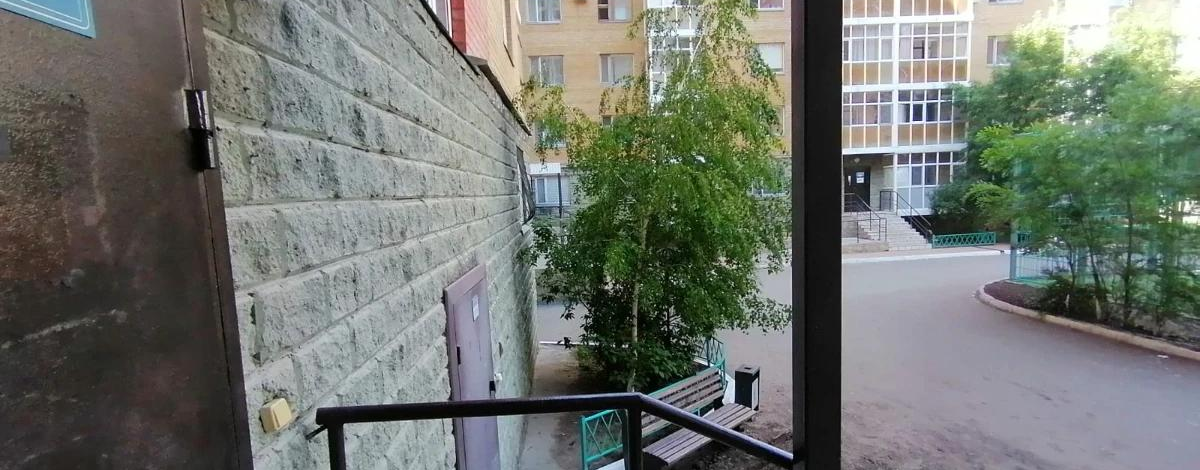 2-комнатная квартира, 75 м², 1/9 этаж, Иманбаевой 2