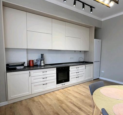 3-комнатная квартира · 95 м² · 1/4 этаж, теплова 1/6