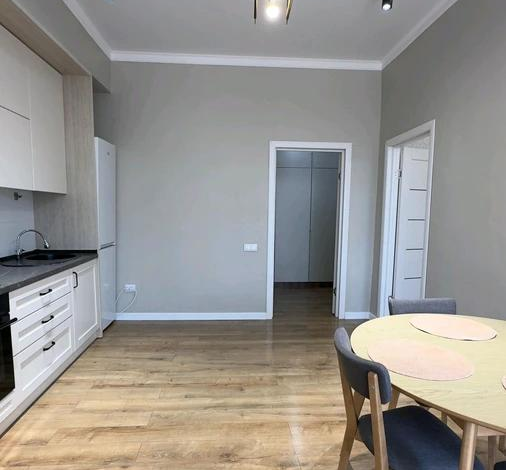 3-комнатная квартира · 95 м² · 1/4 этаж, теплова 1/6