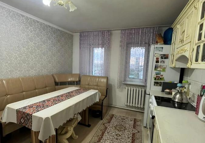 2-комнатная квартира, 70 м², 10/10 этаж, Кумисбекова