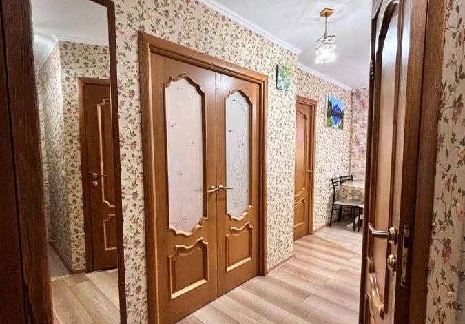 2-комнатная квартира, 43 м², 3/5 этаж, Габдуллина 4/1