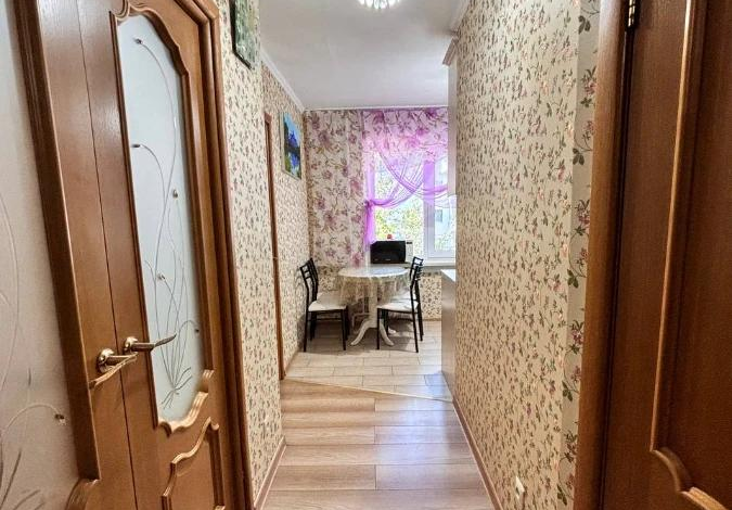 2-комнатная квартира, 43 м², 3/5 этаж, Габдуллина 4/1