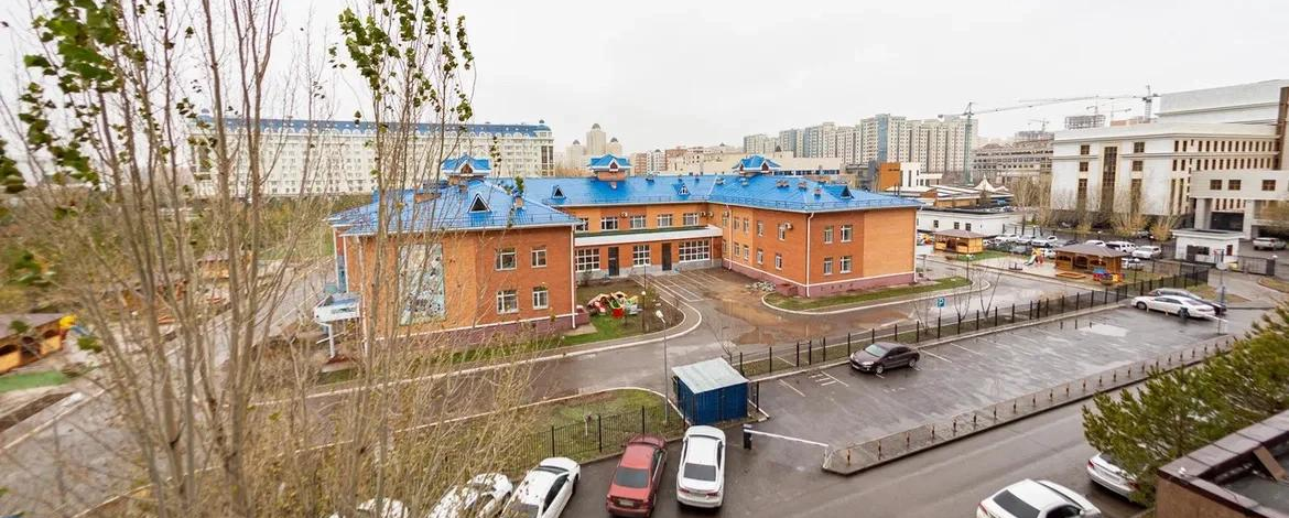 3-комнатная квартира, 138 м², 4/10 этаж, Алихан Бокейхан 2