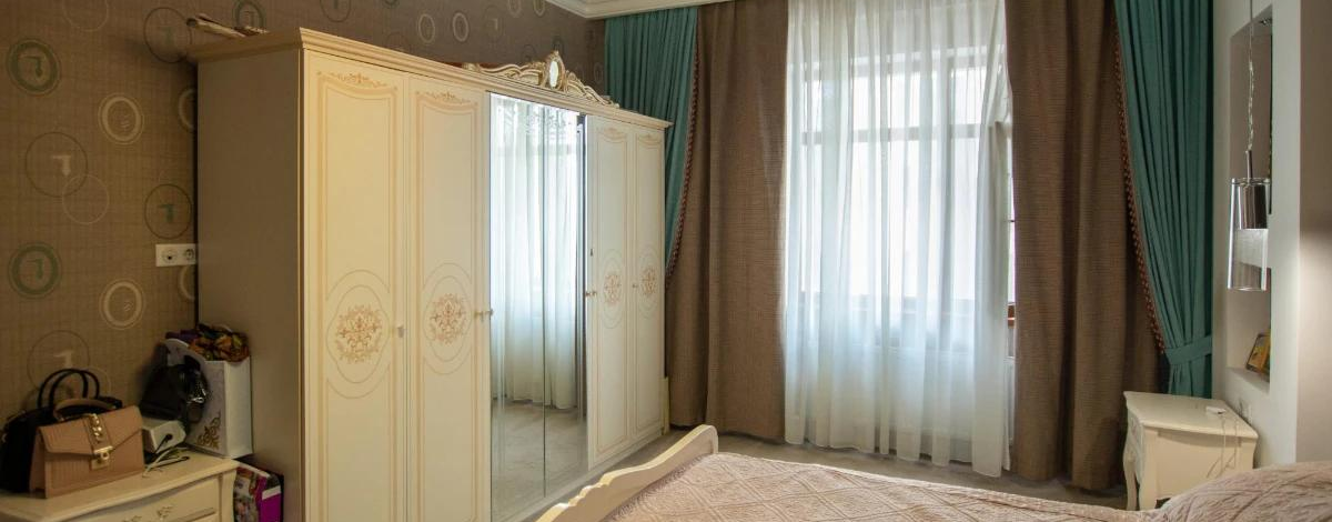 4-комнатная квартира, 230 м², 3/8 этаж, Мангилик Ел 27
