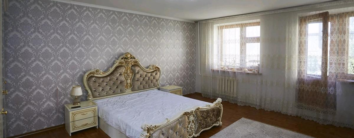 6-комнатная квартира, 192 м², 4/5 этаж, Женис 17а