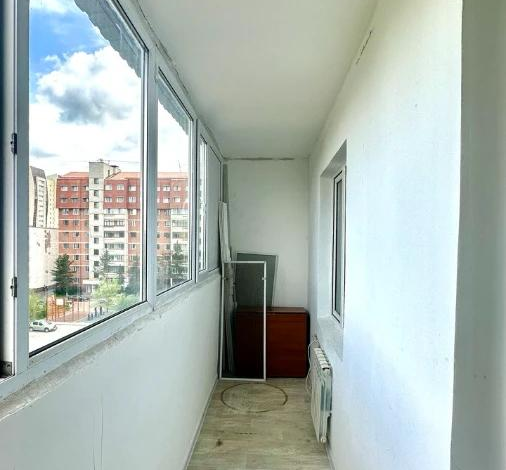 1-комнатная квартира, 36 м², 5/5 этаж, Абая 1/1