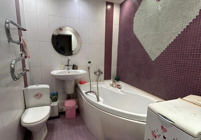 2-комнатная квартира · 78.5 м² · 7/9 этаж, мкр Аксай-1А 27 — Райымбека Яссауи