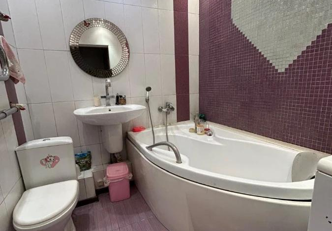 2-комнатная квартира · 78.5 м² · 7/9 этаж, мкр Аксай-1А 27 — Райымбека Яссауи