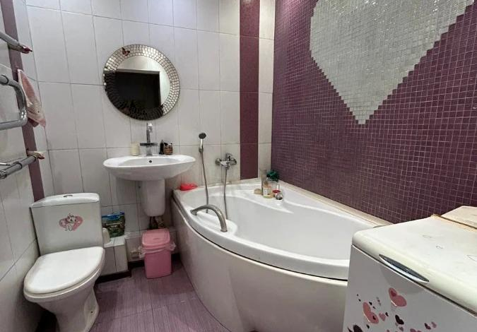2-комнатная квартира · 78.5 м² · 7/9 этаж, мкр Аксай-1А 27 — Райымбека Яссауи