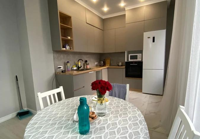 2-комнатная квартира, 70 м², 3/10 этаж, Анет баба 13