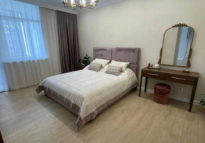 3-комнатная квартира · 100 м² · 6/7 этаж, Тыныбаева 6 — Бизнес класс, потолки 3м