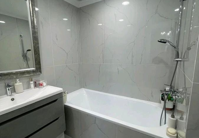 3-комнатная квартира · 100 м² · 6/7 этаж, Тыныбаева 6 — Бизнес класс, потолки 3м
