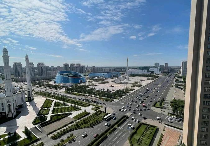 3-комнатная квартира · 100 м² · 6/7 этаж, Тыныбаева 6 — Бизнес класс, потолки 3м