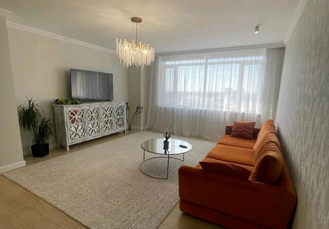 3-комнатная квартира · 100 м² · 6/7 этаж, Тыныбаева 6 — Бизнес класс, потолки 3м