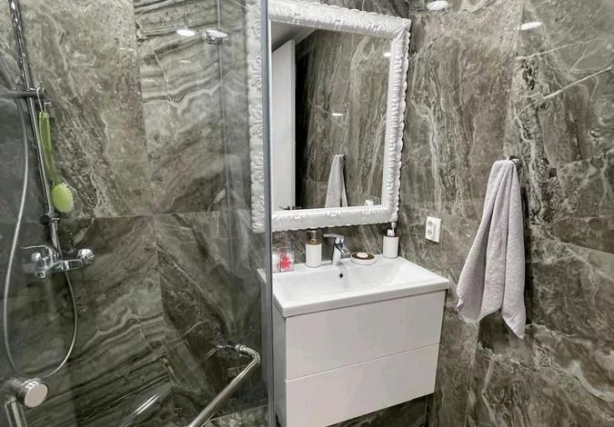 3-комнатная квартира · 100 м² · 6/7 этаж, Тыныбаева 6 — Бизнес класс, потолки 3м
