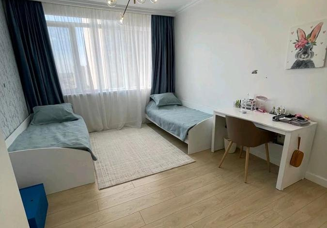 3-комнатная квартира · 100 м² · 6/7 этаж, Тыныбаева 6 — Бизнес класс, потолки 3м