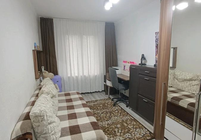 3-комнатная квартира, 65 м², 4/4 этаж, мкр Коктем-2