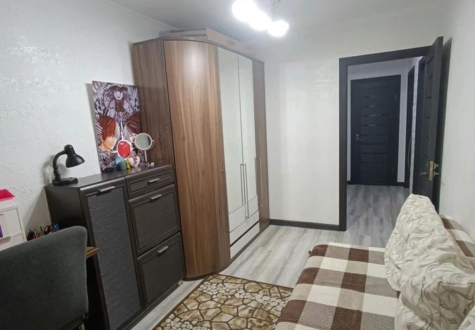 3-комнатная квартира, 65 м², 4/4 этаж, мкр Коктем-2