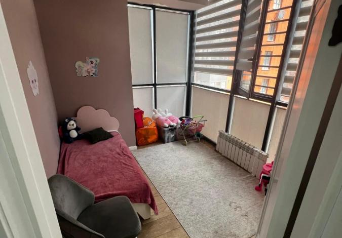 4-комнатная квартира, 100.2 м², 5/18 этаж, Абая — Брусиловского
