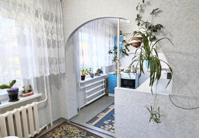 4-комнатная квартира · 60 м² · 2/5 этаж, Островского 2