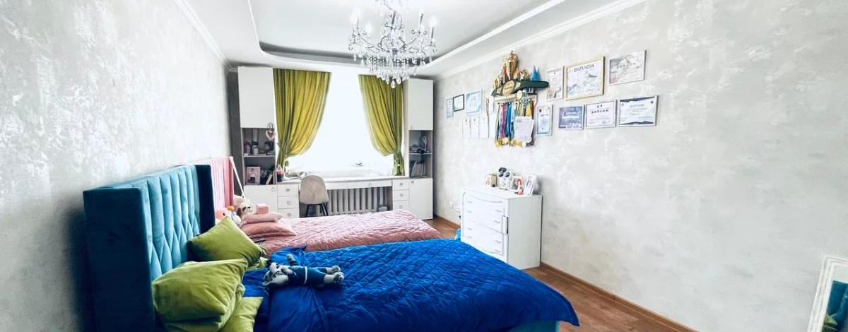 5-комнатная квартира, 200 м², 9/10 этаж, Женис 75/2