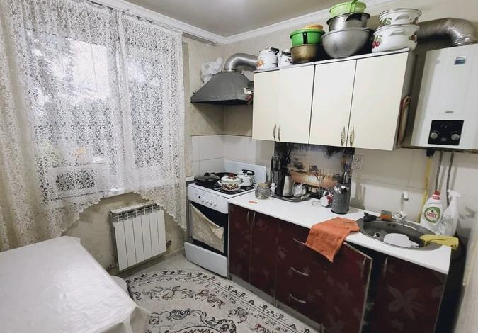 2-комнатная квартира · 40 м² · 4/4 этаж, байзак батыра 186