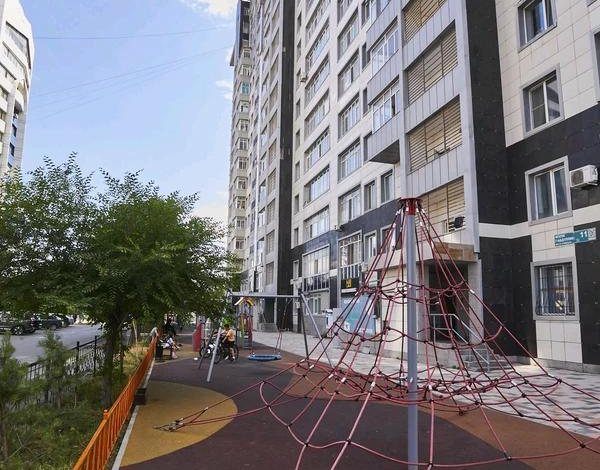 2-комнатная квартира, 73 м², 13 этаж, М. Габдуллина 11